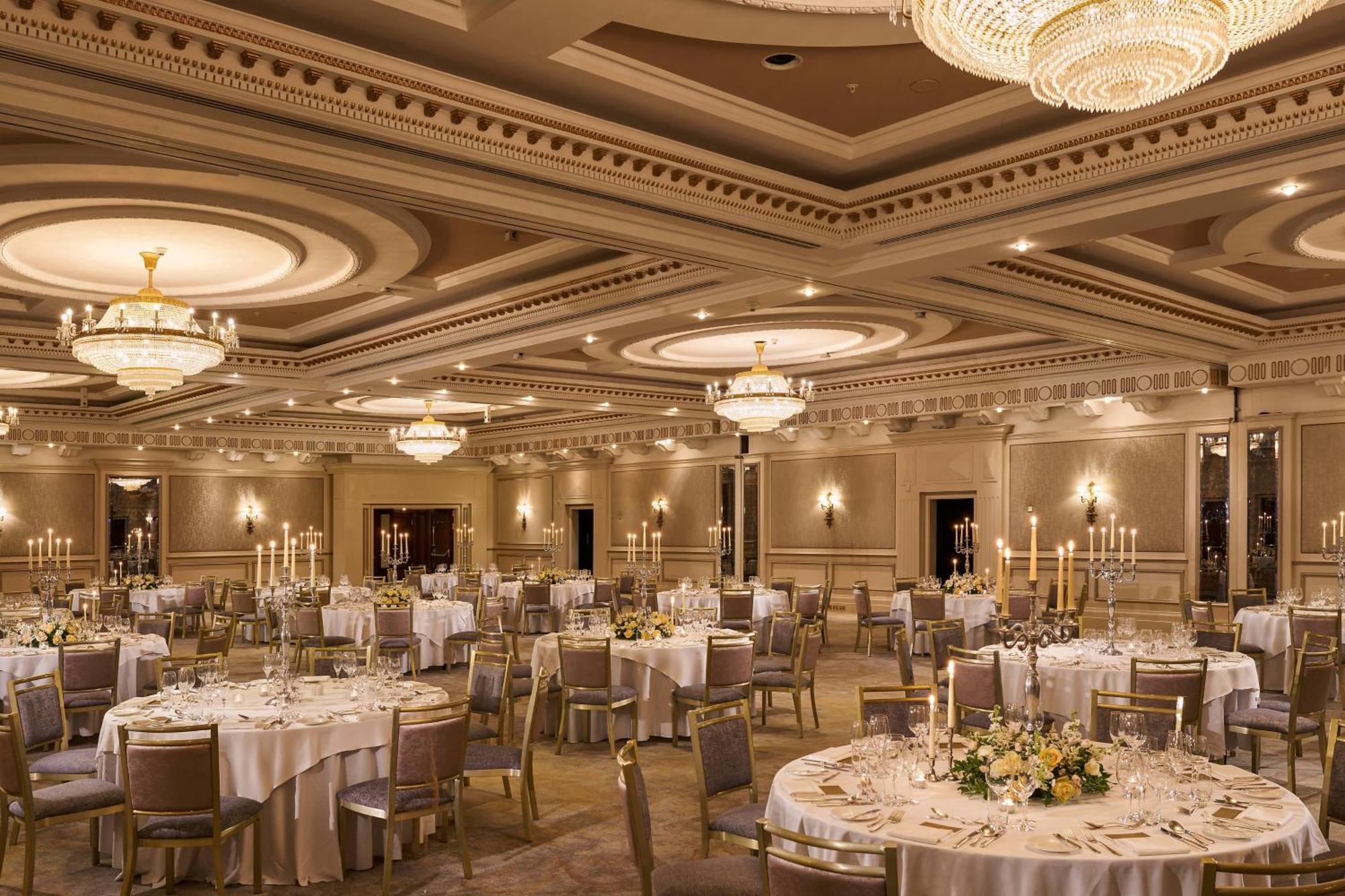 فندق باورسكورت، أوتوغراف كوليكشن® إنيسكري المظهر الخارجي الصورة The ballroom