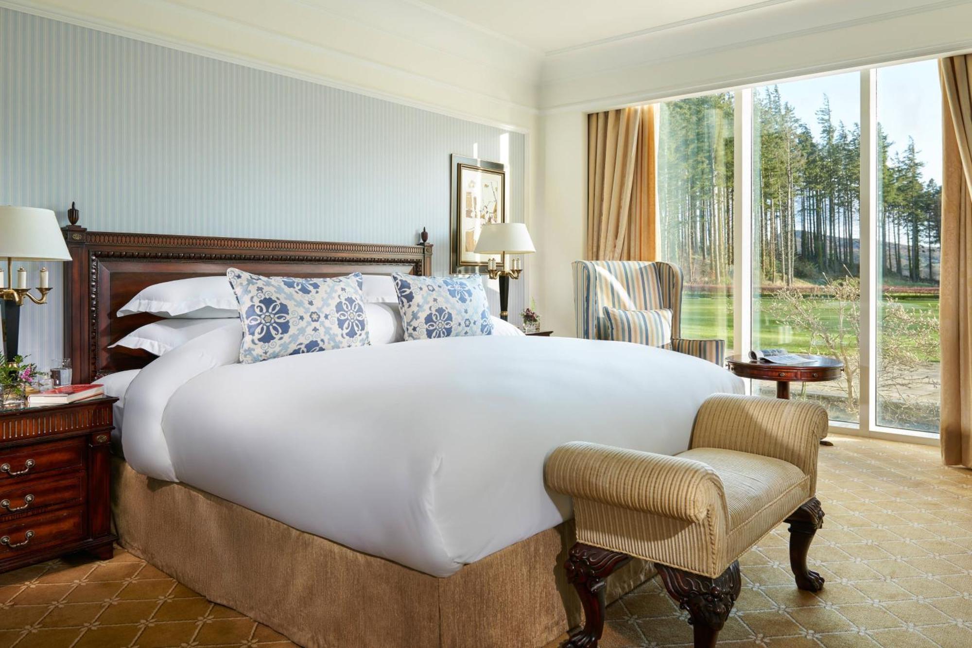 فندق باورسكورت، أوتوغراف كوليكشن® إنيسكري المظهر الخارجي الصورة A bedroom at the InterContinental