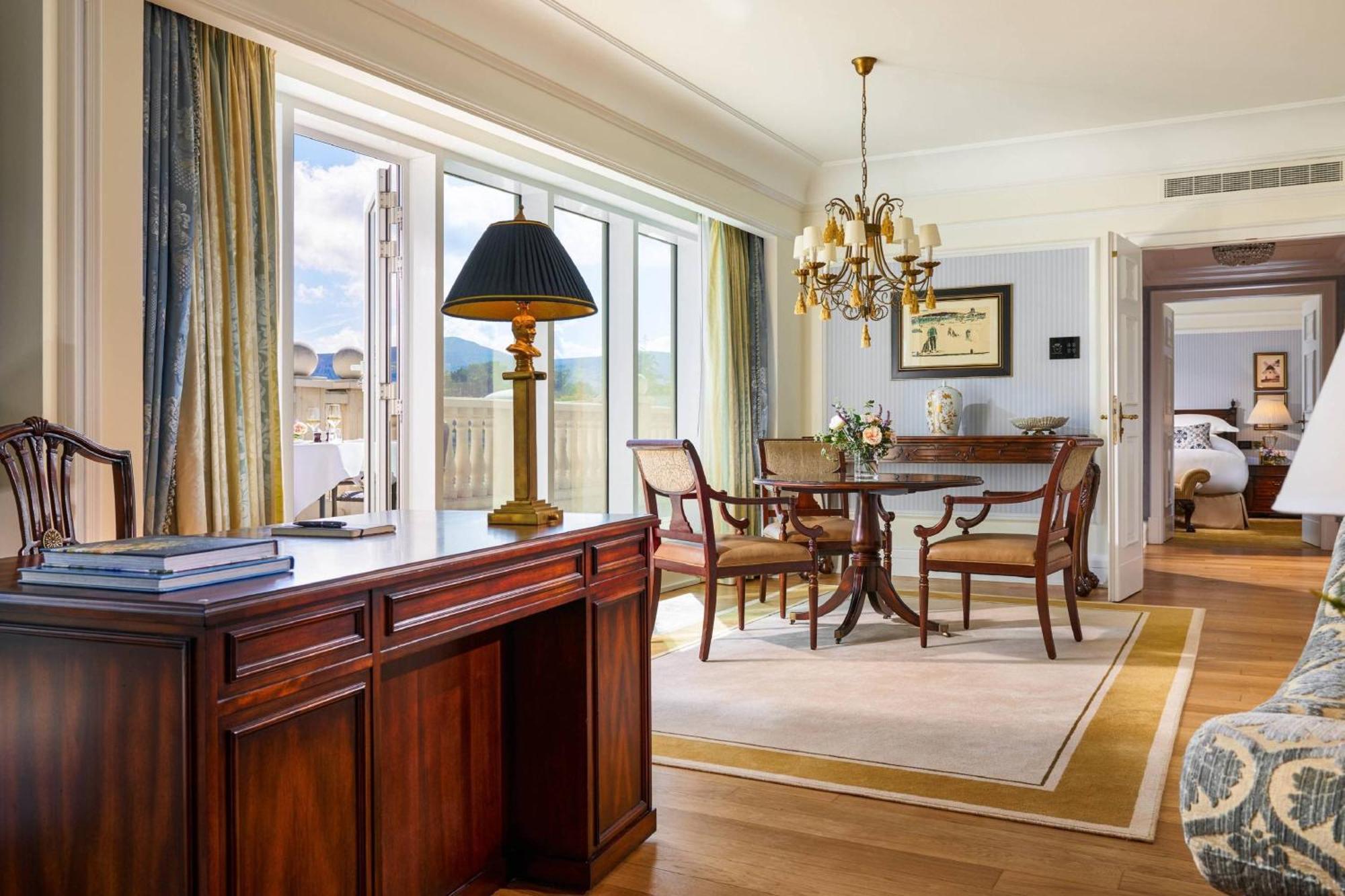 فندق باورسكورت، أوتوغراف كوليكشن® إنيسكري المظهر الخارجي الصورة A suite at the Mandarin Oriental, Munich