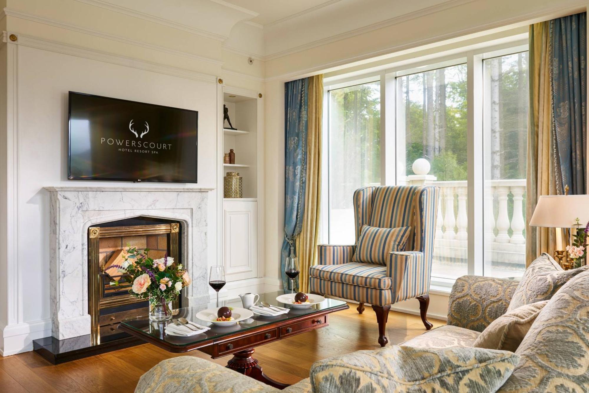 فندق باورسكورت، أوتوغراف كوليكشن® إنيسكري المظهر الخارجي الصورة A living room at Powerscourt Hotel